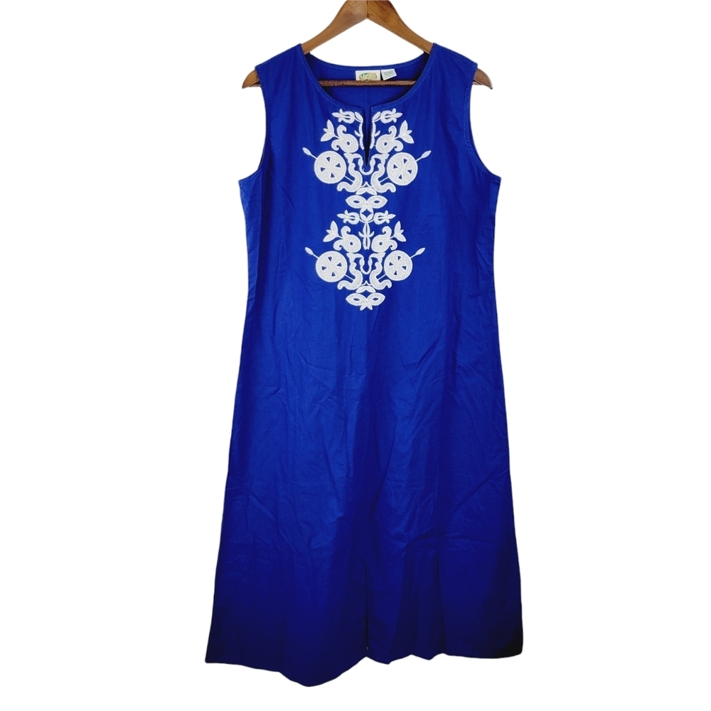 ❤️ Collections  Blue with white embroidered design  Maxi dress size L